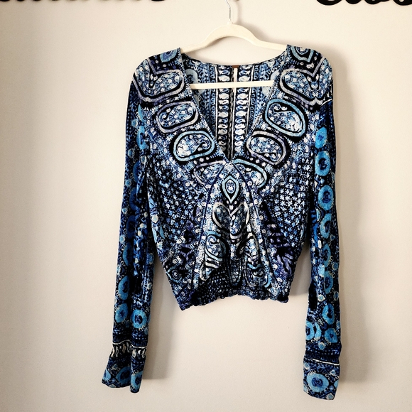 Free People Wild and Free Long Sleeve Blue  Top Size Large - Picture 2 of 8